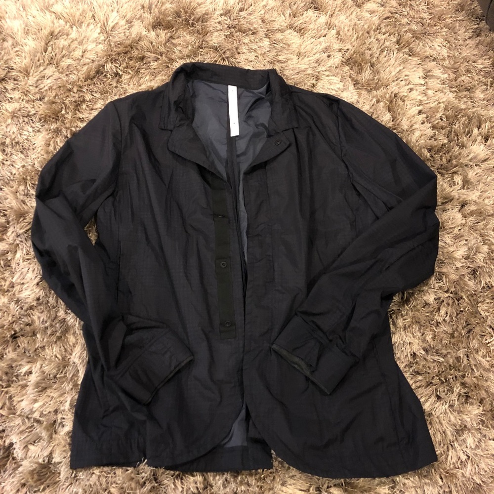 Light weight lululemon jacket